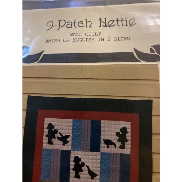 9-Patch Nettie Wall Quilt pattern by Sassafras Amish English 2 Sizes Seamstress - Picture 3 of 4